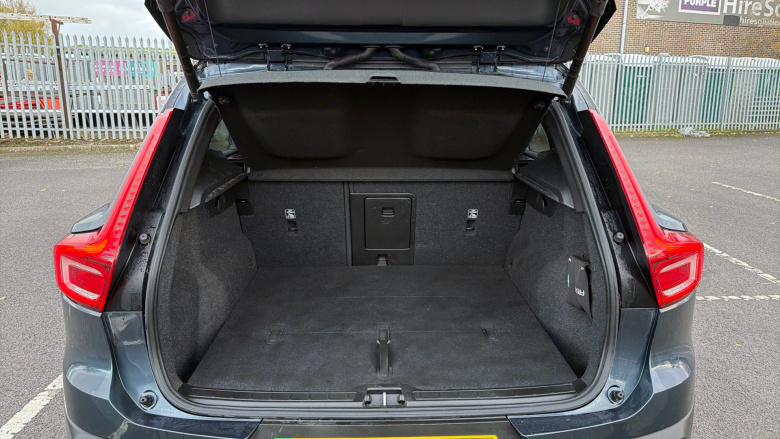 Volvo Xc40 300kW Recharge Twin 78kWh 5dr AWD Auto Electric Estate